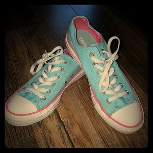 baby blue converse