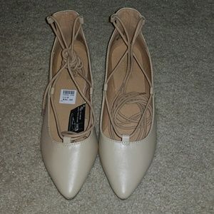 Size 8 Nude flats