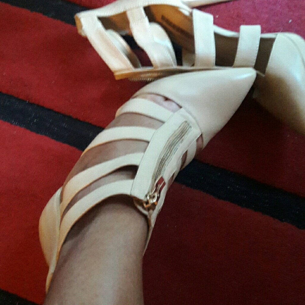 BCBGeneration heels - Picture 2 of 6
