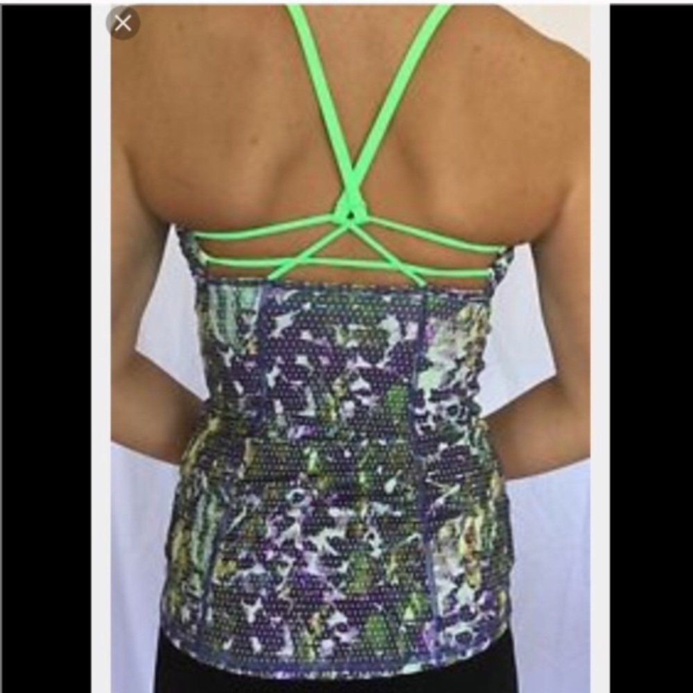 Lululemon size 4 top