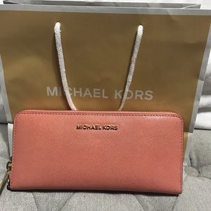 MK BLUSH WALLET WRISTLET