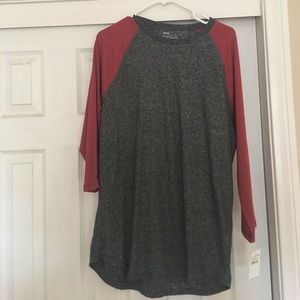 Grey/Red Quarter Sleeve Shirt