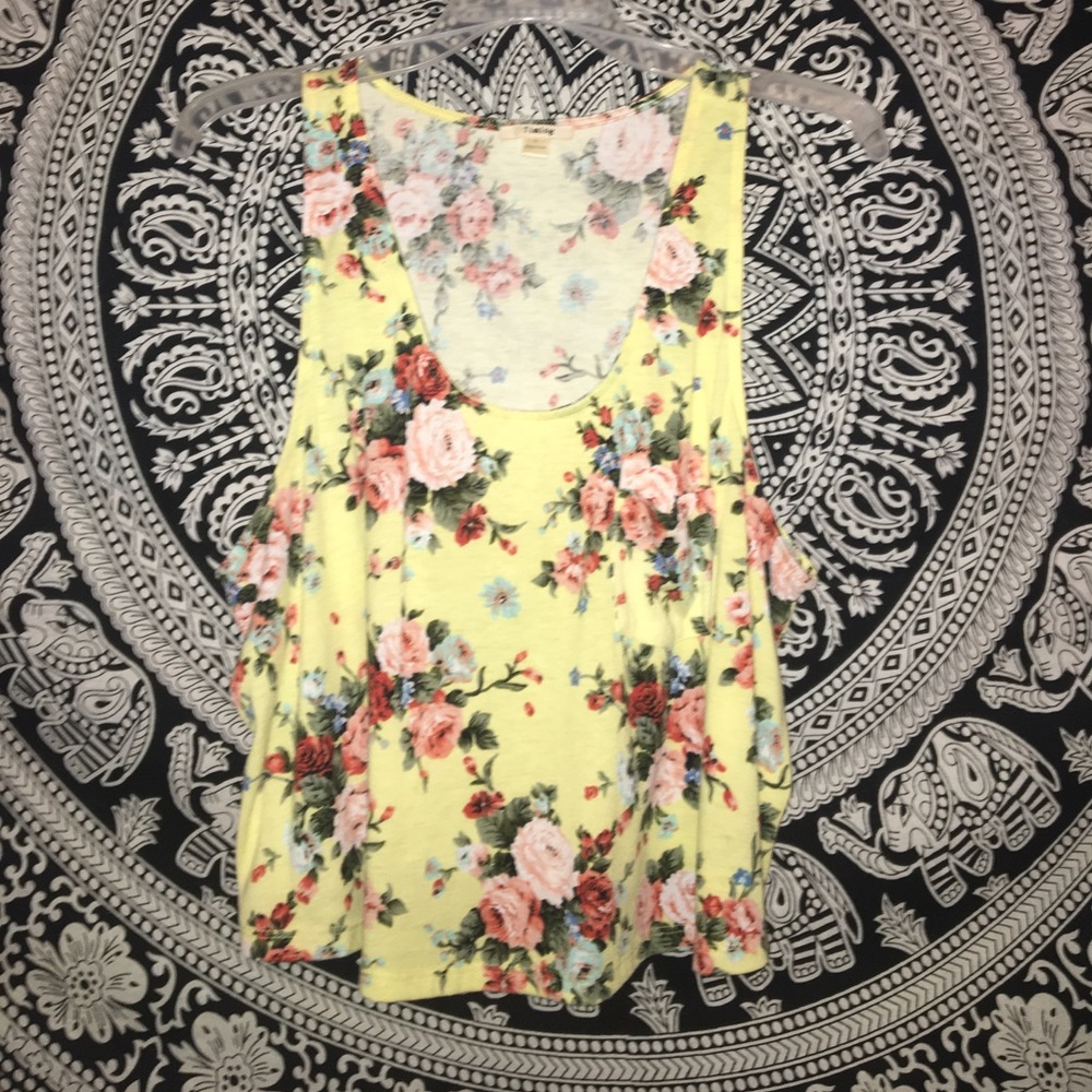 Cute yellow floral top