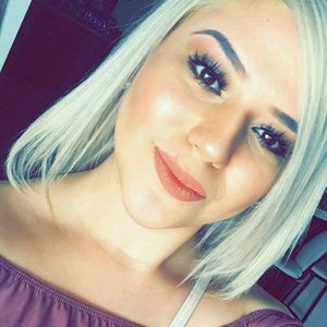 Meet your Posher, Zeleen