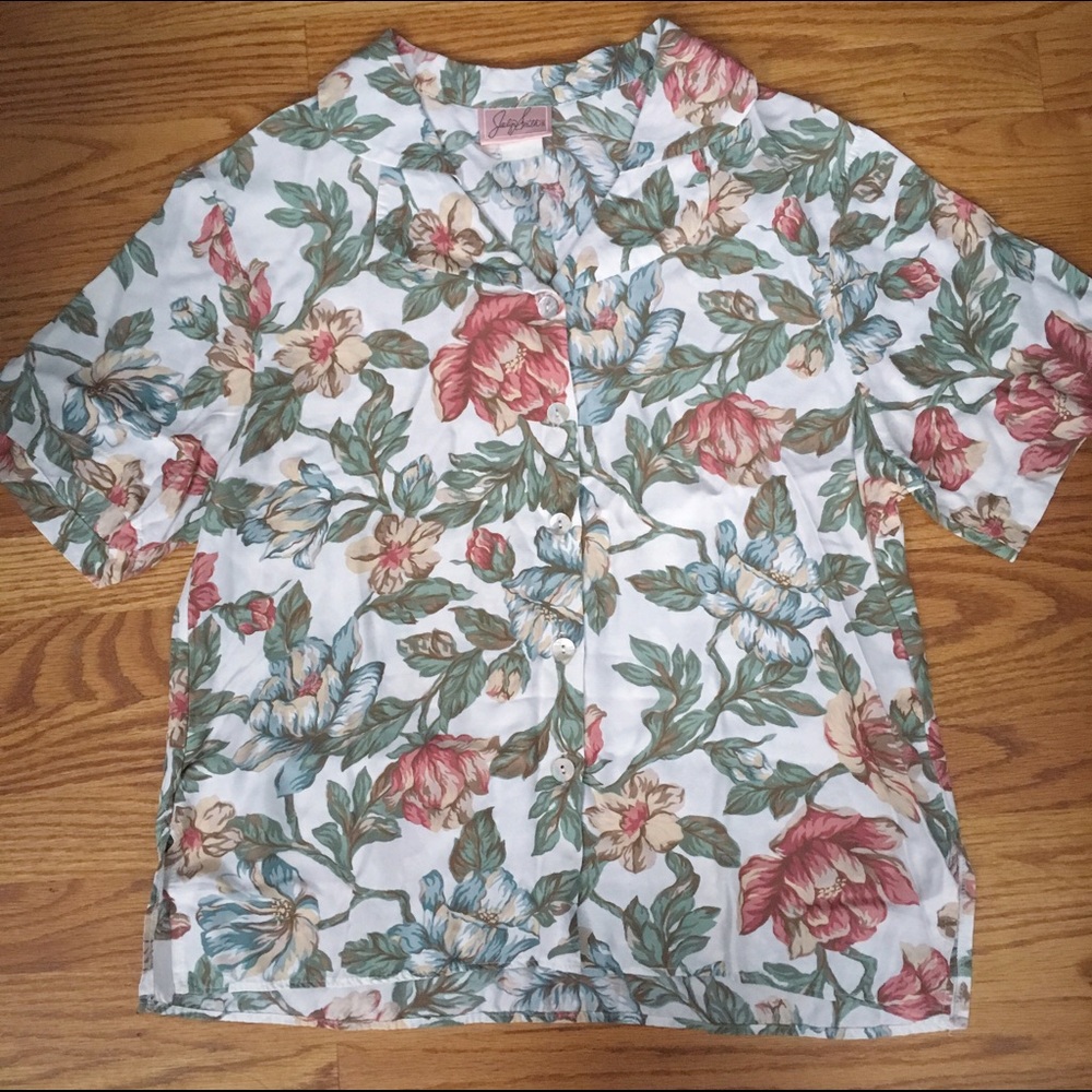 Vintage Floral Short Sleeve Button Up  🌺