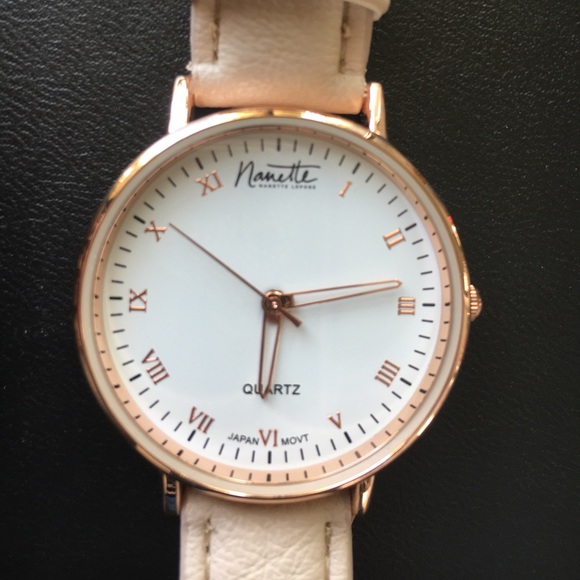 Nanette Lepore classic rose gold watch - Picture 2 of 4