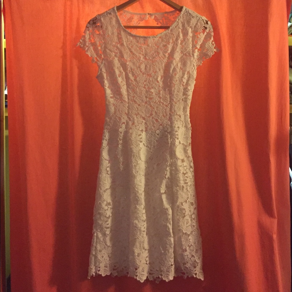 Never worn beautiful lulus bodycon dress