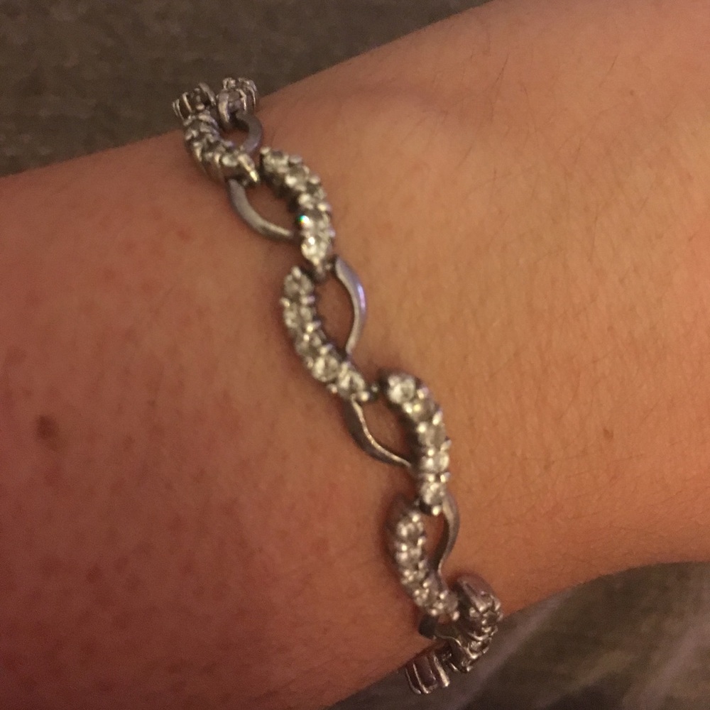 Pretty silver bracelet