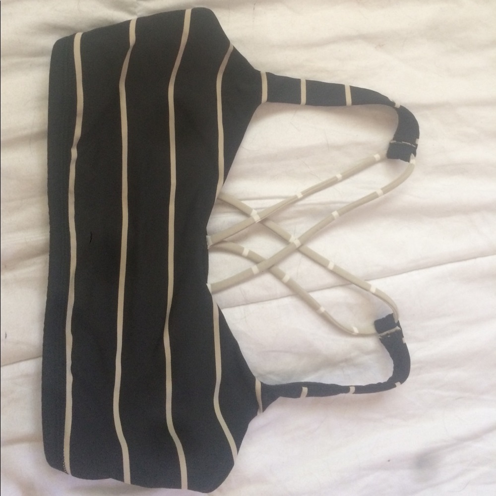 Lululemon sports bra