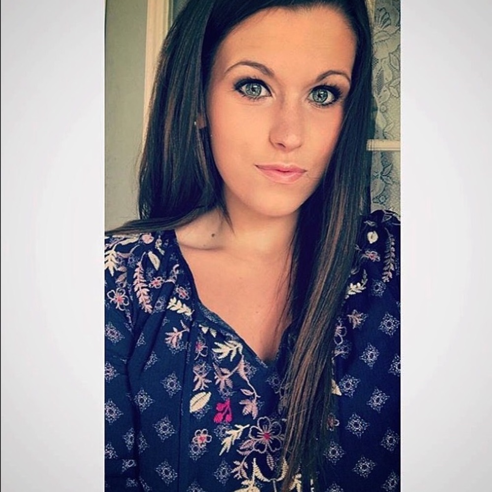 Meet your Posher, Courtney