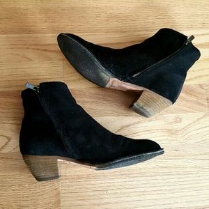 Clarks Genuine Suede Black Ankle Boots