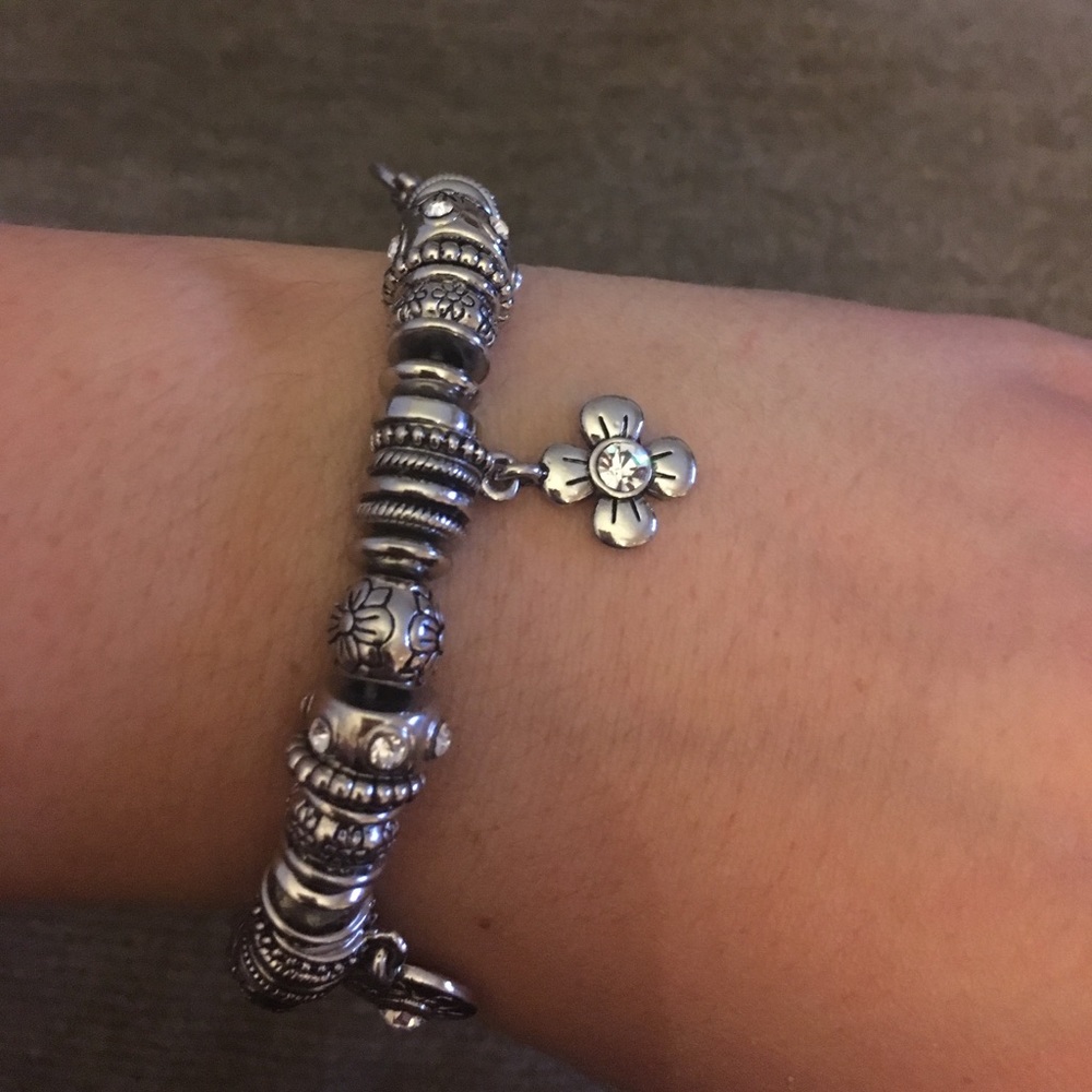 Gorgeous lia Sophia charm bracelet