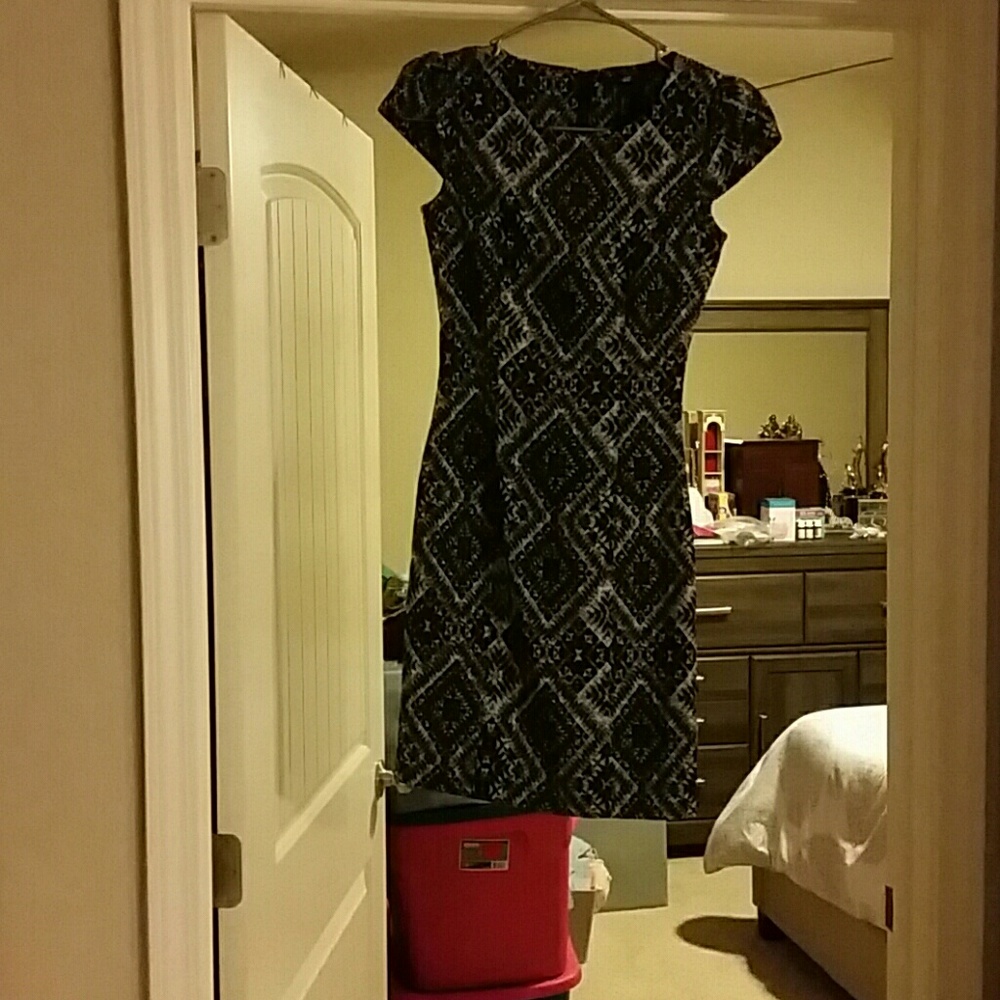 Adorable midi dress