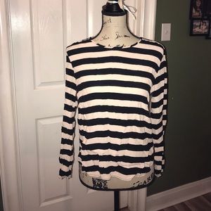 H&M Black and Cream colored Top