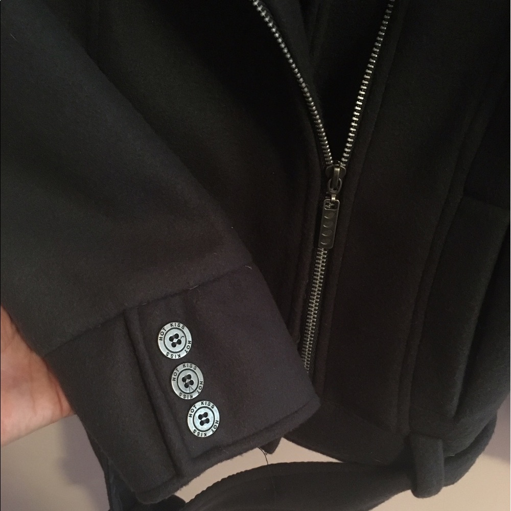 Outer Jacket - image 4