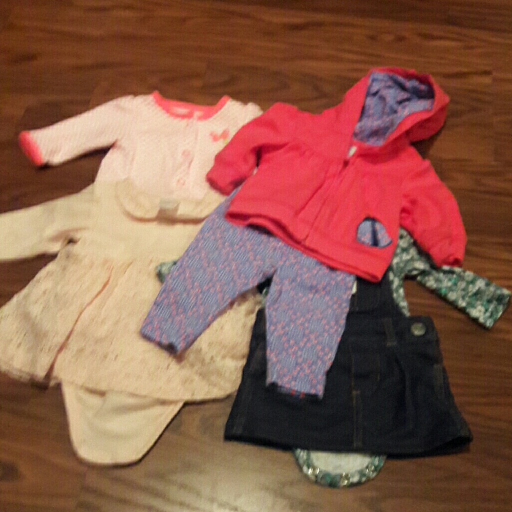 Markdown Sale ** 6 Pieces Bundled Together ** EUC