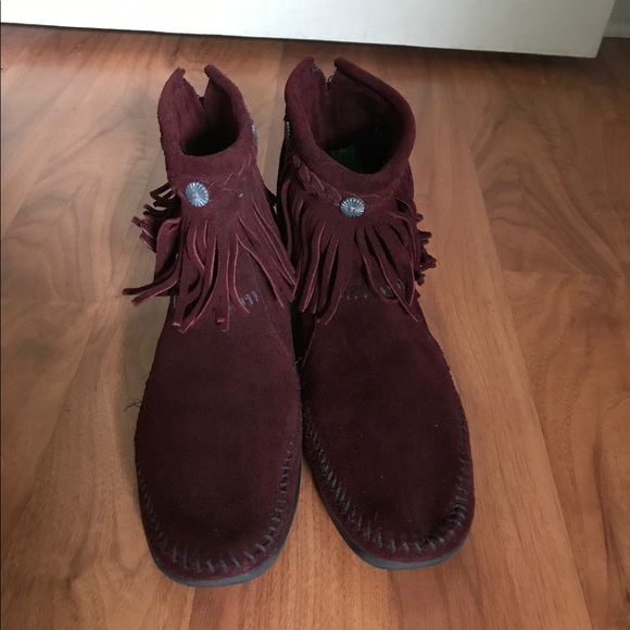 Minnetonka Braided Ankle Boots - Picture 2 of 8