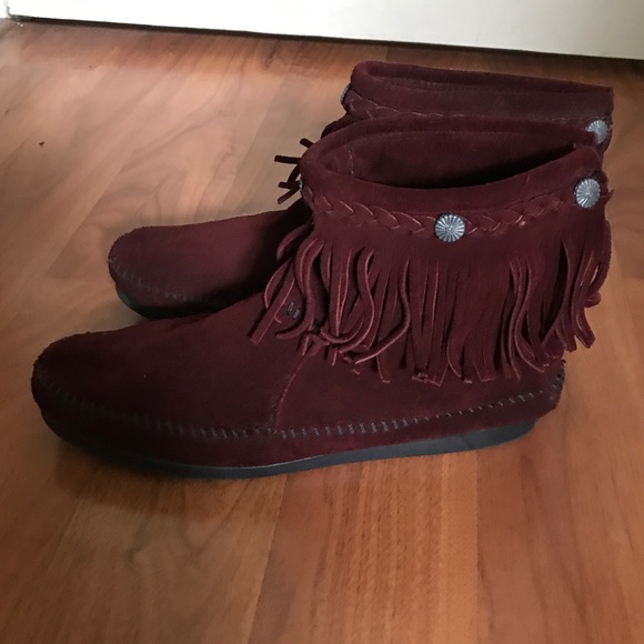 Minnetonka Braided Ankle Boots - Picture 3 of 8