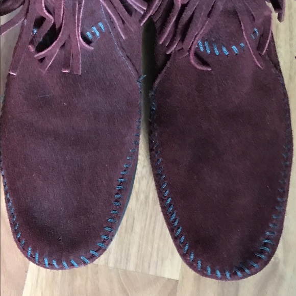 Minnetonka Braided Ankle Boots - Picture 5 of 8