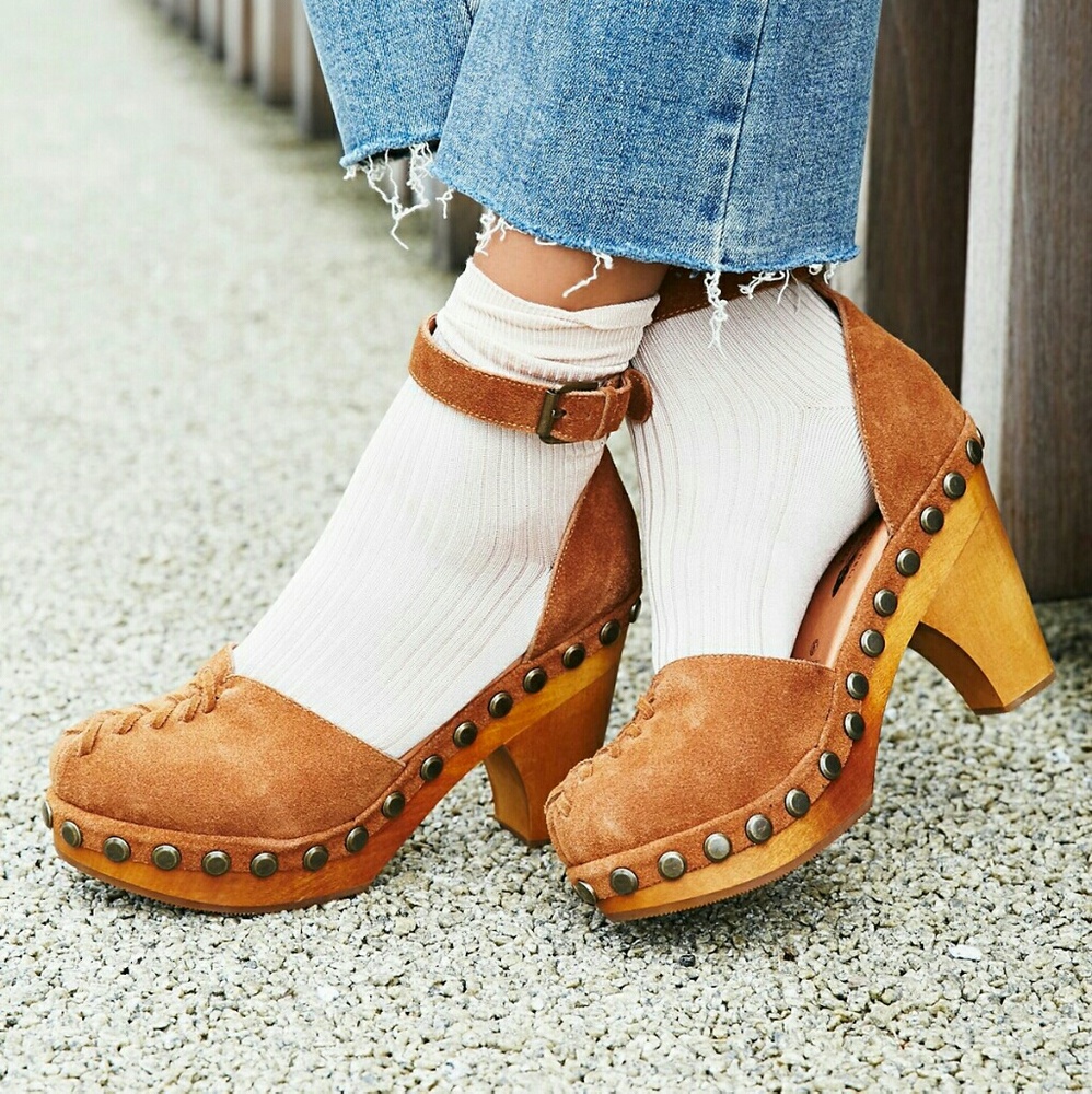 ❌SOLD❌ Jeffrey Campbell for Free People Daubs Clog - Picture 1 of 8