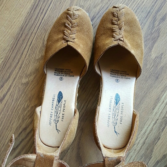 ❌SOLD❌ Jeffrey Campbell for Free People Daubs Clog - Picture 6 of 8