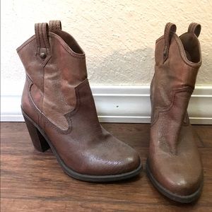 Jessica Simpson booties!-SOLD