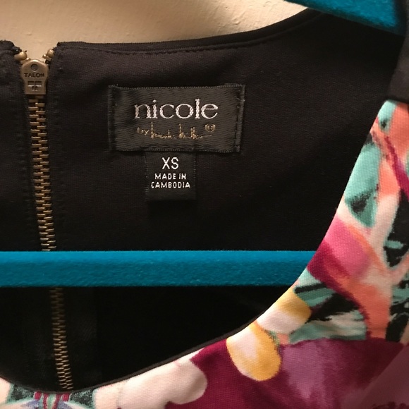 Nicole Miller crop top - Picture 3 of 3