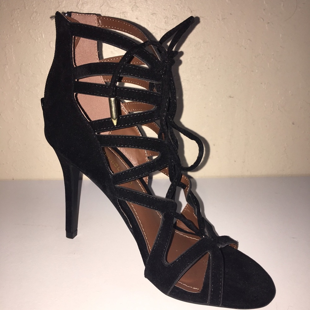 Shoe Republic lace up heel