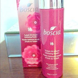 Boscia Tsubaki Oil-Infused Exfoliating Powder