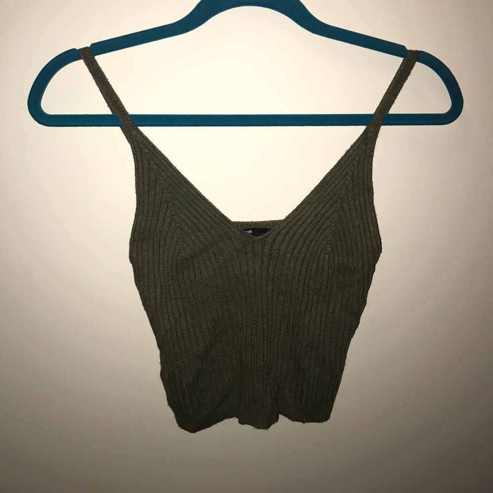 Green cropped top