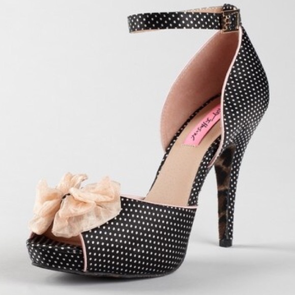 betsey johnson high heels 63 betsey johnson shoes betsey johnson quot oli quot bow betsey johnson high heels 63 betsey johnson shoes betsey johnson quot oli quot bow
