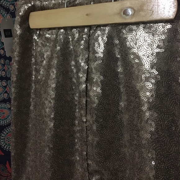 ✨ NWT SEQUIN mini skirt || GAP || party perfect 🎉 - Picture 2 of 2