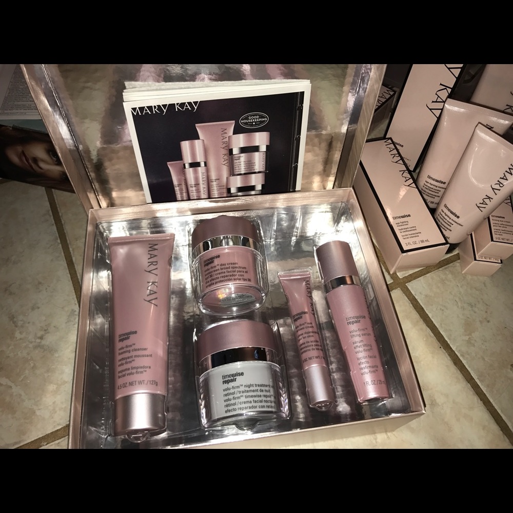 Mary Kay products 40% off - Picture 5 of 8