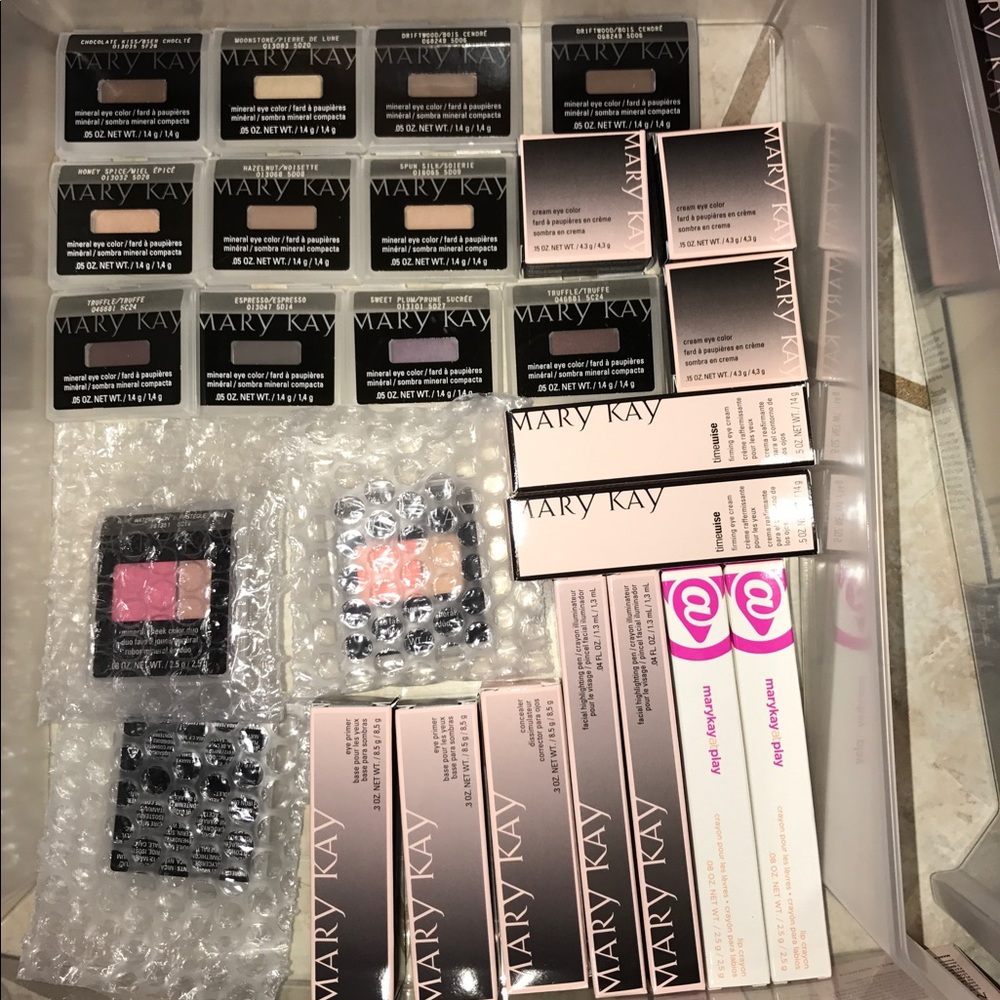 Mary Kay products 40% off - Picture 1 of 8