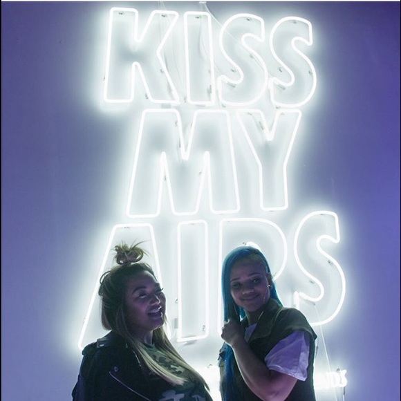 Meet your Posher, Apsen - Picture 1 of 1