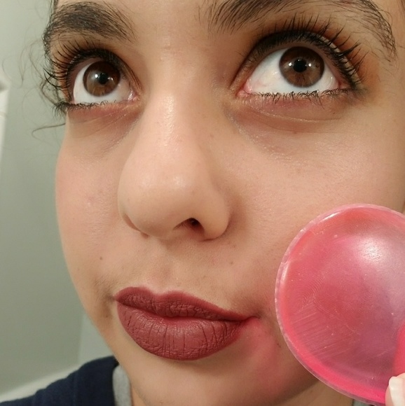 LAST ONE Silicone Makeup Sponge - Picture 6 of 7