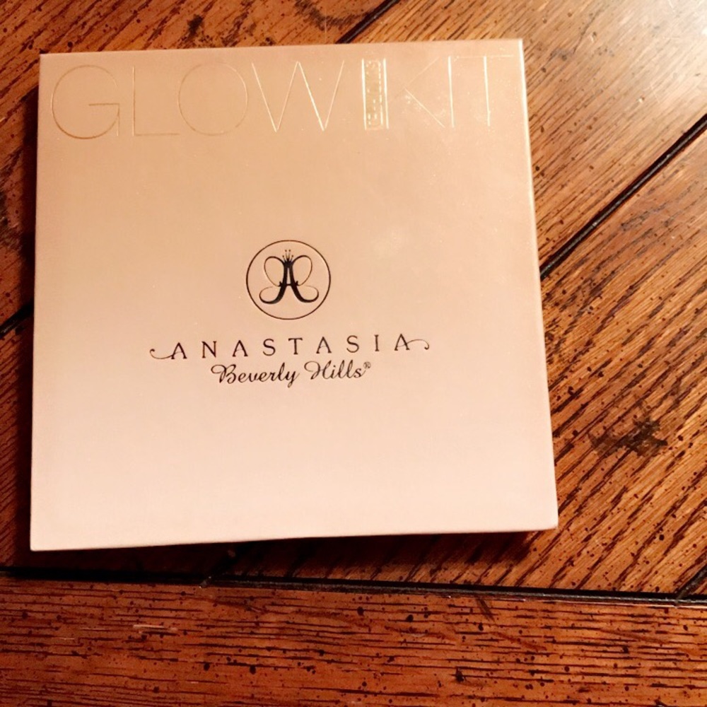 Anastasia Beverly Hills glow Pallet