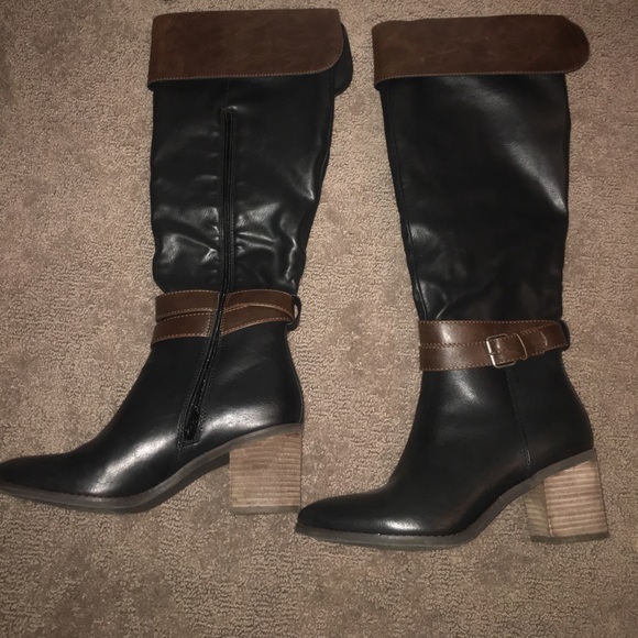Heels Boots - Picture 1 of 3