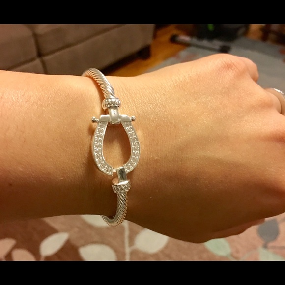 ❗️SOLD❗️925 Silver Plated Cuff Bangle - Picture 3 of 4