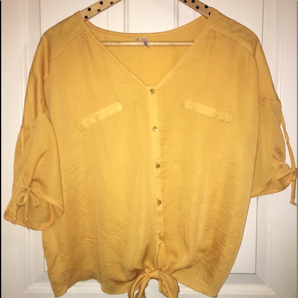 NWOT Maurice's Golden Blouse