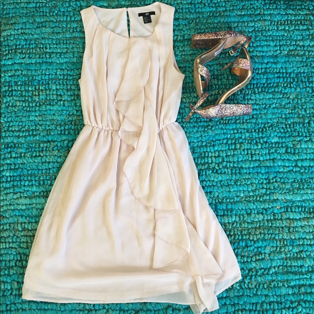 SOLD💙4x $20 H&M Beige Dress size 2
