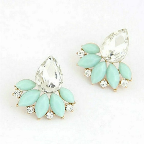 •2 for $15• Flower Drop Earrings - Picture 3 of 7