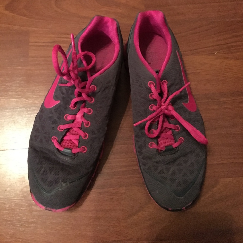 ✨RESERVED✨ Nike women's shoes