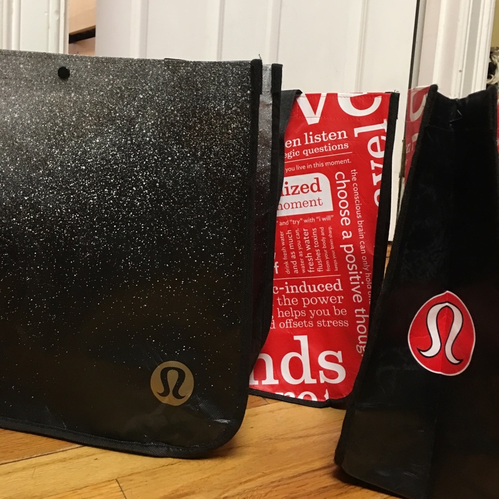 Lululemon shopping bags