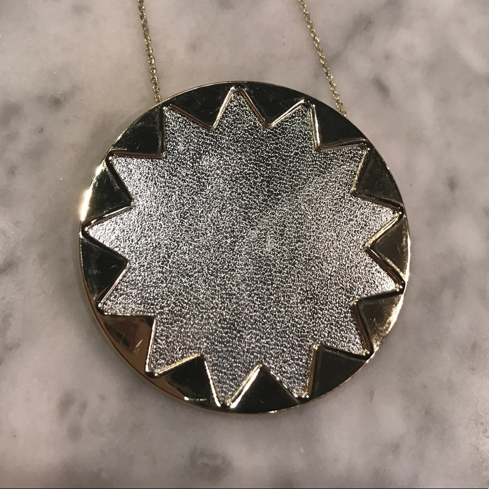 House of Harlow large Sunburst necklace