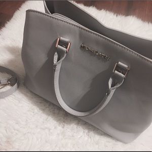 MICHAEL KORS PURSE IN GREY