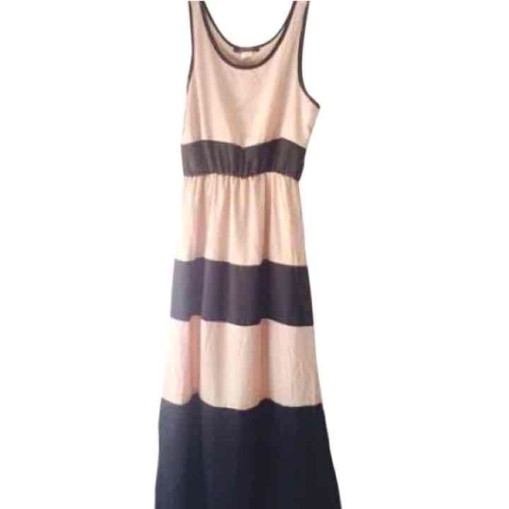 New SZ S Maxi Dress