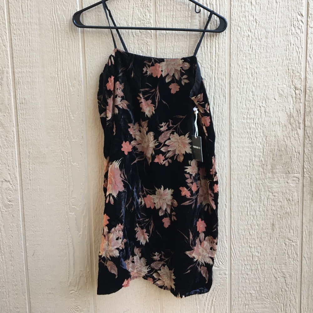 Forever21 Contemporary Dress (Short Le Black/Rust)