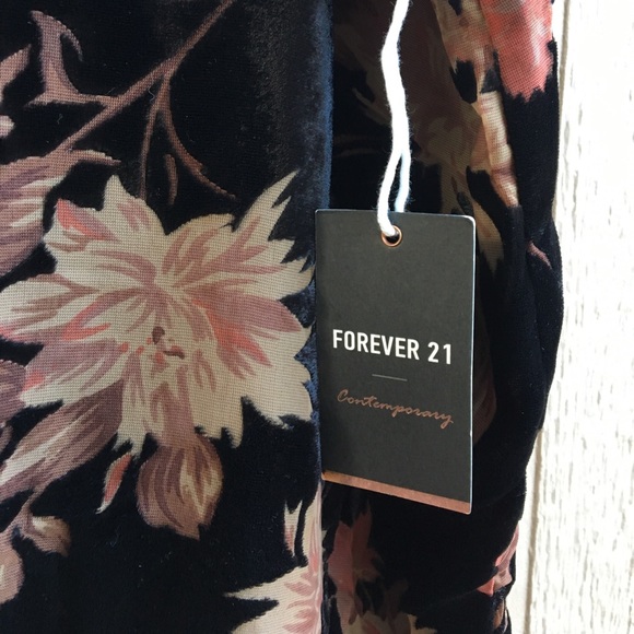 Forever21 Contemporary Dress (Short Le Black/Rust) - Picture 3 of 4