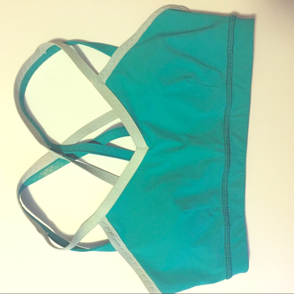 LULU LEMON— Turquoise two toned sports bra.